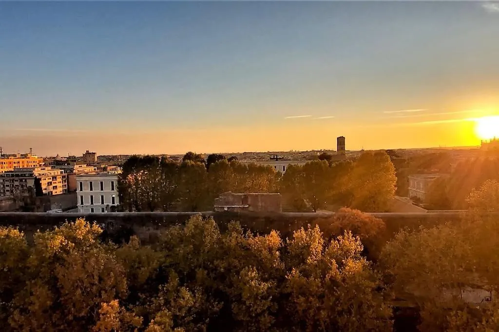 Penthouse Near Central Rome, Free Parking. 0*, Rome Italy