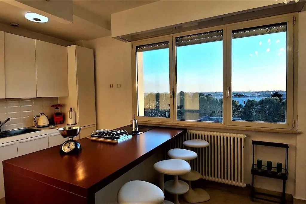 Penthouse Near Central Rome, Free Parking. Apartment Rome