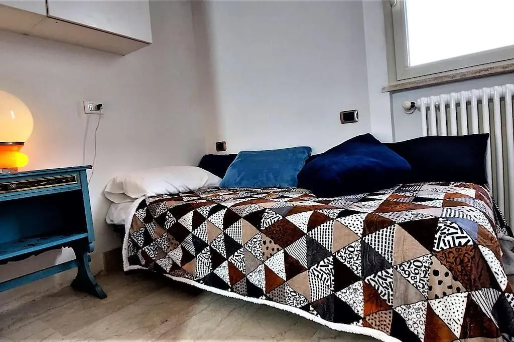 Apartment Penthouse Near Central Rome, Free Parking.