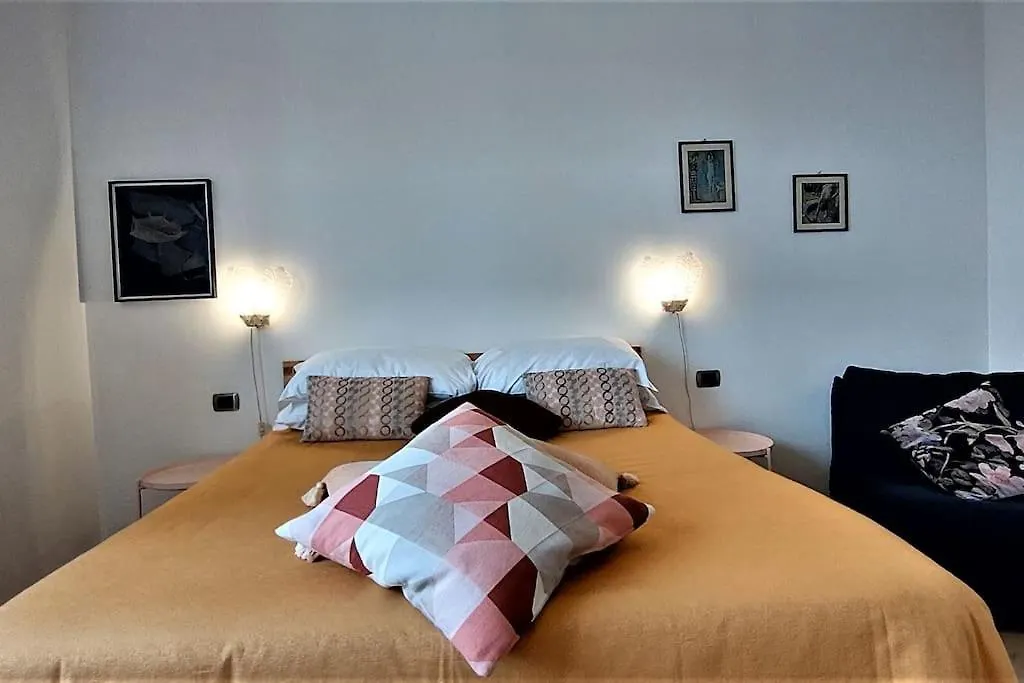 Penthouse Near Central Rome, Free Parking. Apartment