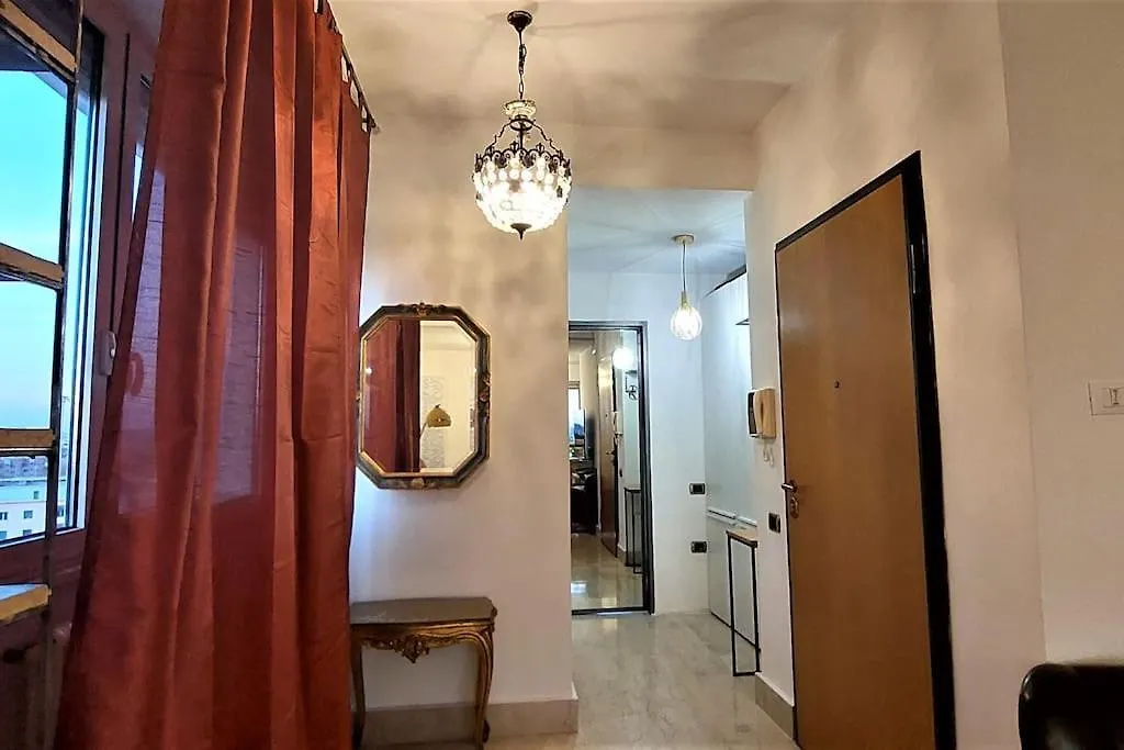 Penthouse Near Central Rome, Free Parking. İtalya