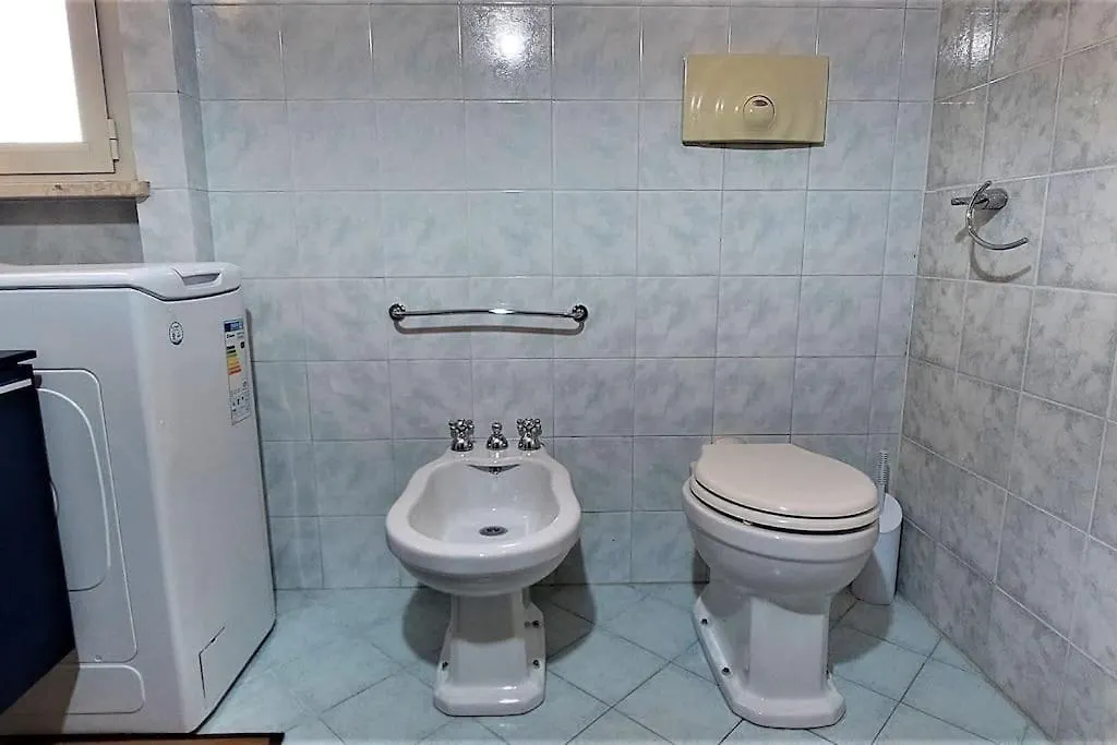 Daire Penthouse Near Central Rome, Free Parking.