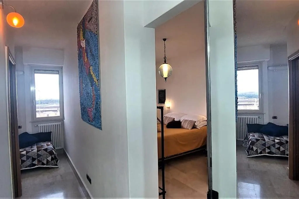 Daire Penthouse Near Central Rome, Free Parking.